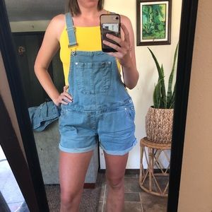 Short overalls